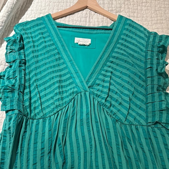 Green Anthropologie Midi-length Flutter Sleeve dress - Picture 4 of 8